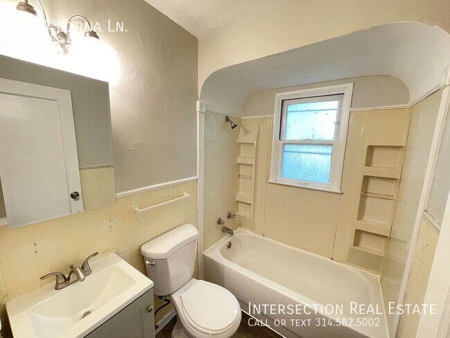 Building Photo - Charming 3 Bedroom Ranch Home with Fenced ...