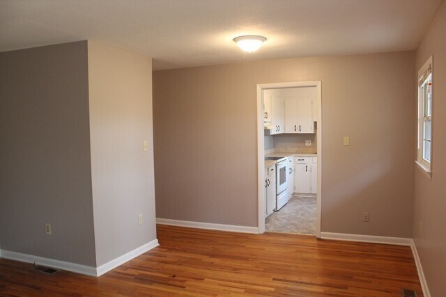 Building Photo - Welcome to this beautiful brick home nestl...