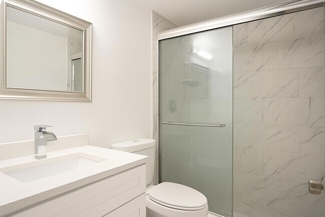 Building Photo - 209 Foxtail Dr