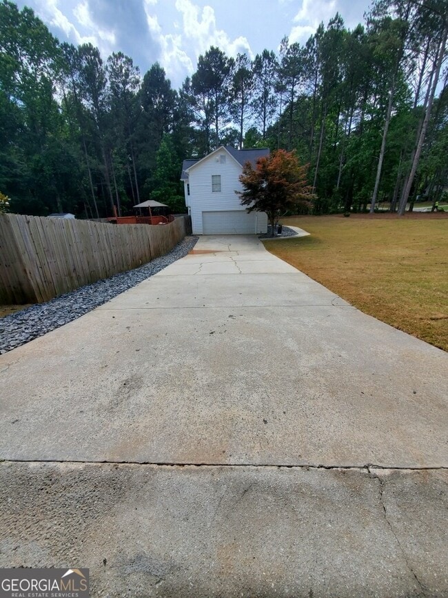 Building Photo - 51 Bradford Station Dr