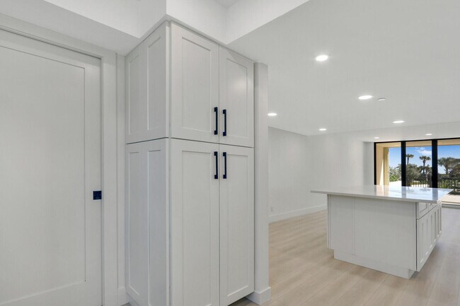 Building Photo - 200 Ocean Trail Way