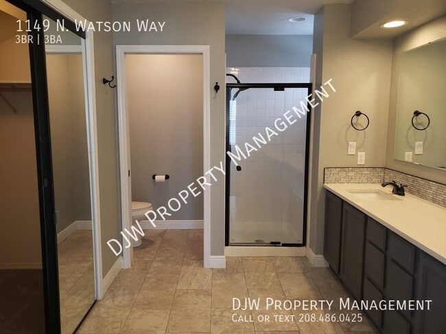 Building Photo - Experience A Modern Lifestyle!!!