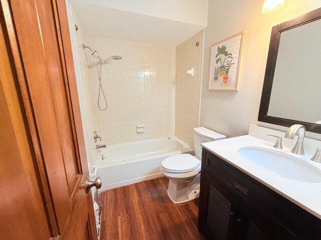 Building Photo - 613 Covered Bridge Rd