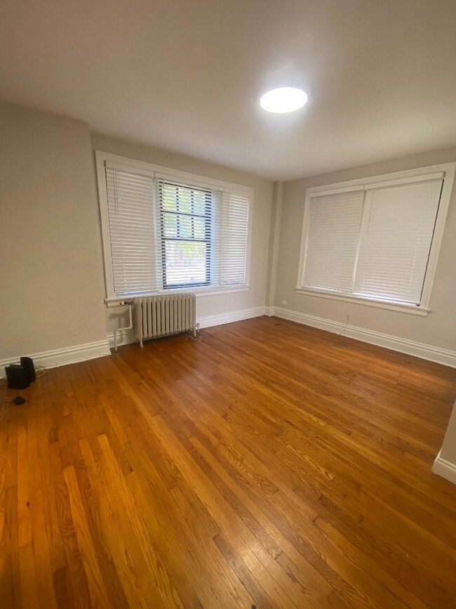 Building Photo - 5616 Pershing Ave