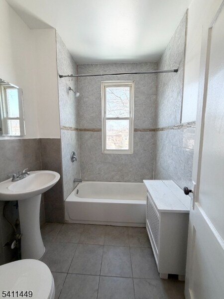 Building Photo - 97 Coolidge St