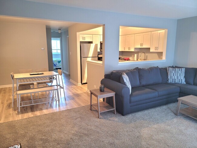 Primary Photo - 1322 E 9th St