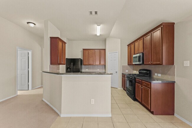 Building Photo - 2818 Lockeridge Oaks Dr