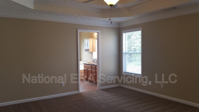 Building Photo - 7109 Creeksong Dr