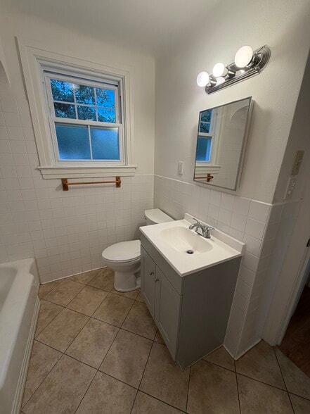 Bath view 2 - 741 Newman Ave