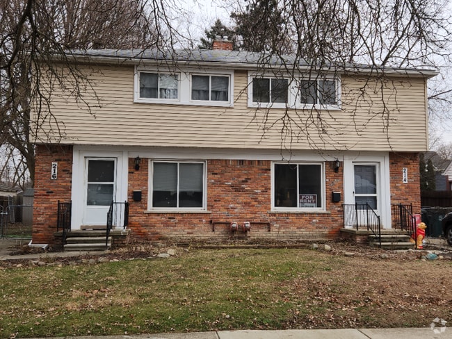 Building Photo - 214 Potter Ave