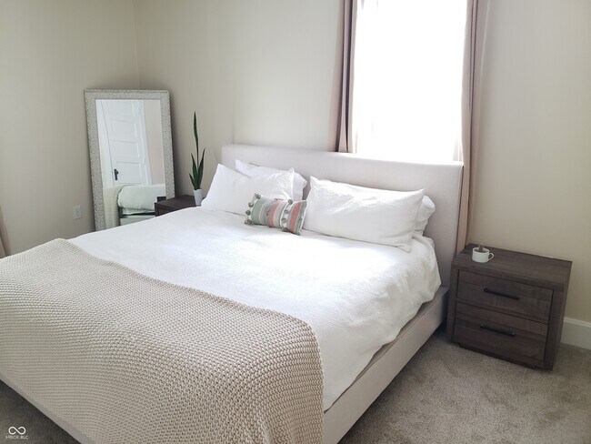 Building Photo - 1914 Commerce Ave