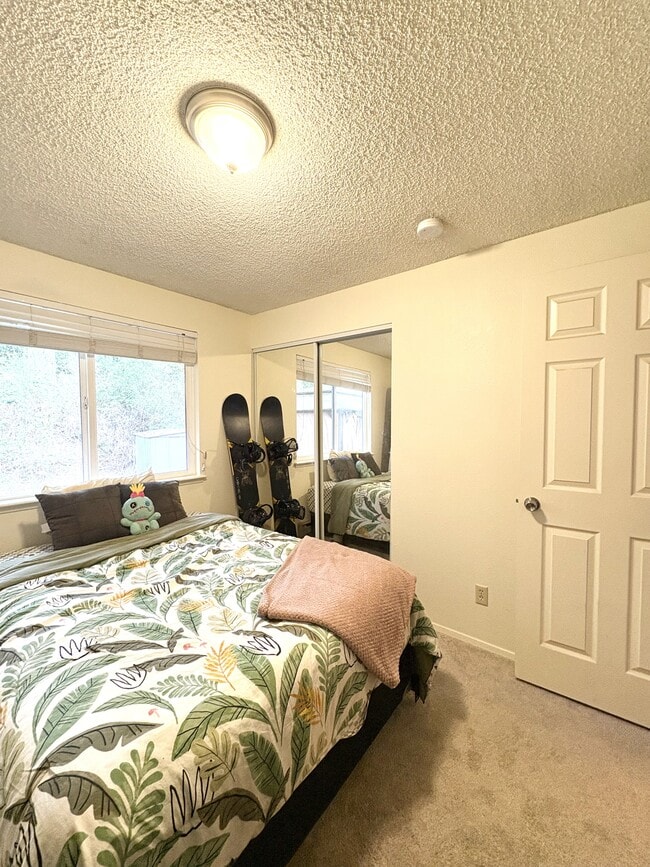 Building Photo - 13590 NW Coho Run