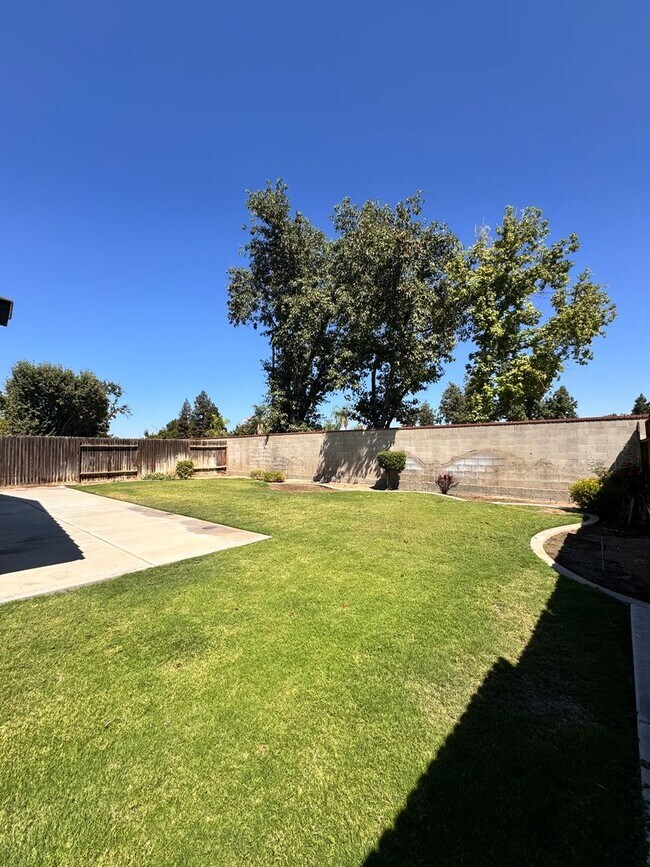Building Photo - 5708 Clear Valley Ct