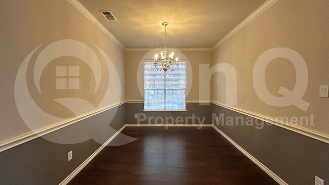 Building Photo - 9537 Navarro St