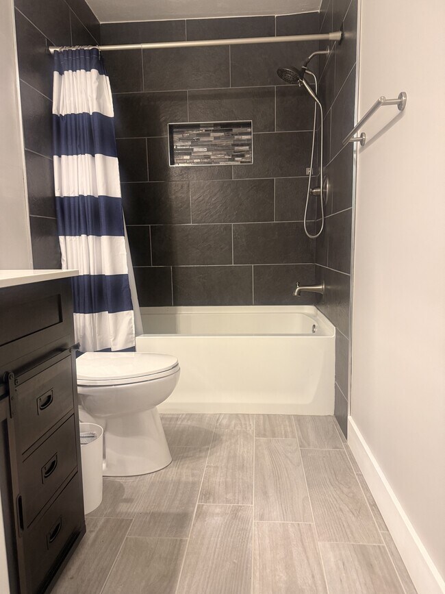 Building Photo - 1949 Arlington Arch Dr