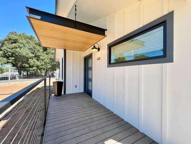 Building Photo - Beautiful Newer Two Bedroom Napa Home