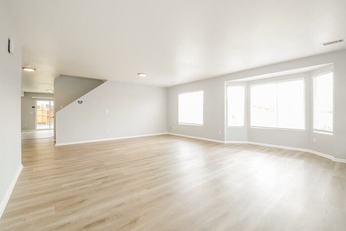 Building Photo - 4804 N Lisbon St