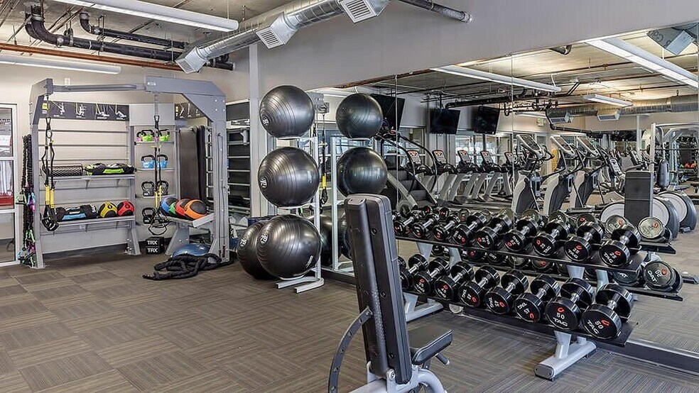 Building Photo - 1451 24th St