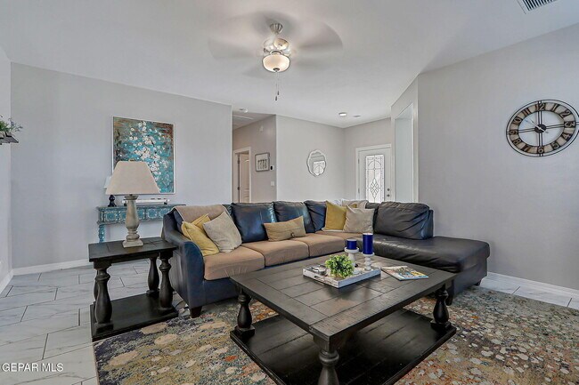 Building Photo - 143 Sarah Trl