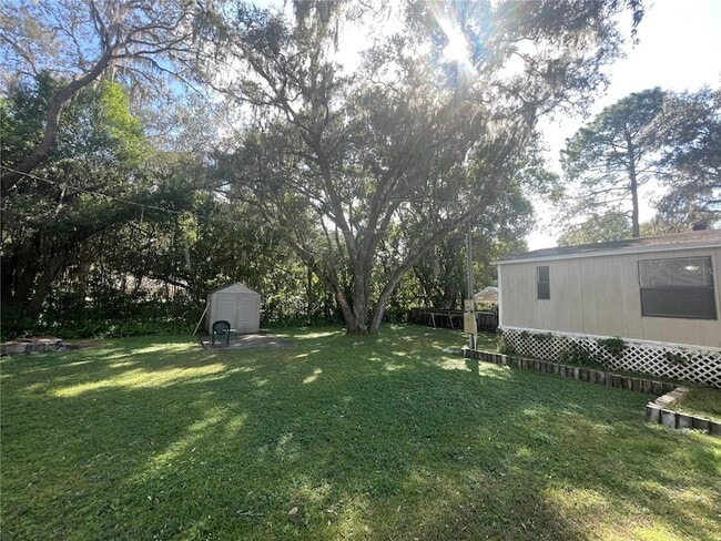 Building Photo - 8824 Overlook Dr