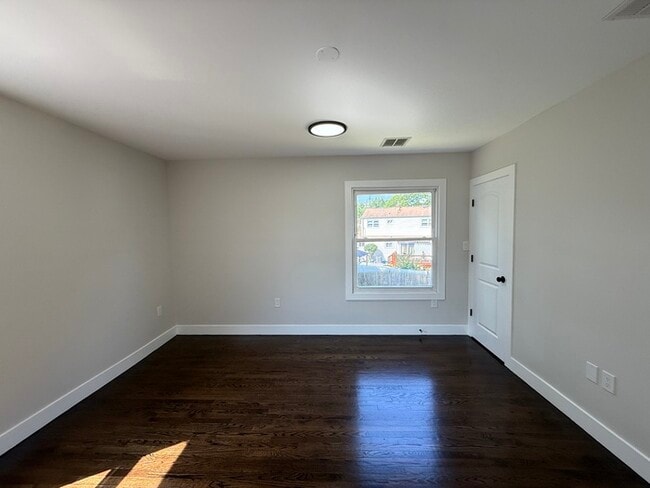 Building Photo - 1471 Frances Ln
