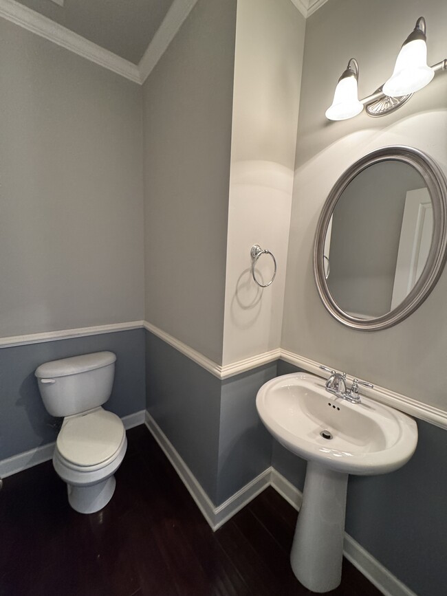 Half bath - 1218 Lavista Cir NE