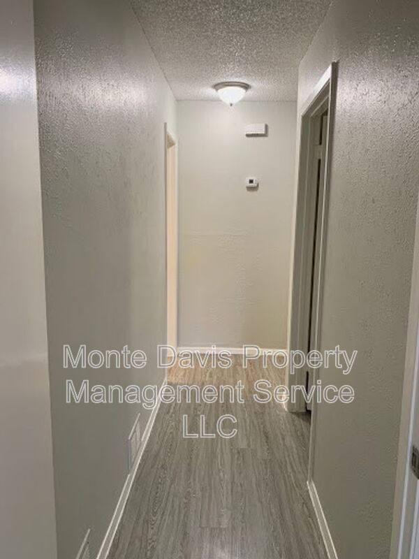 Building Photo - 11800 Alpheus Ave