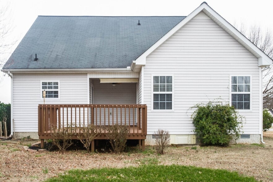 Building Photo - 1112 Skipton Dr