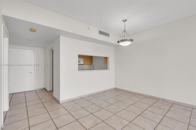 Building Photo - 2475 Brickell Ave