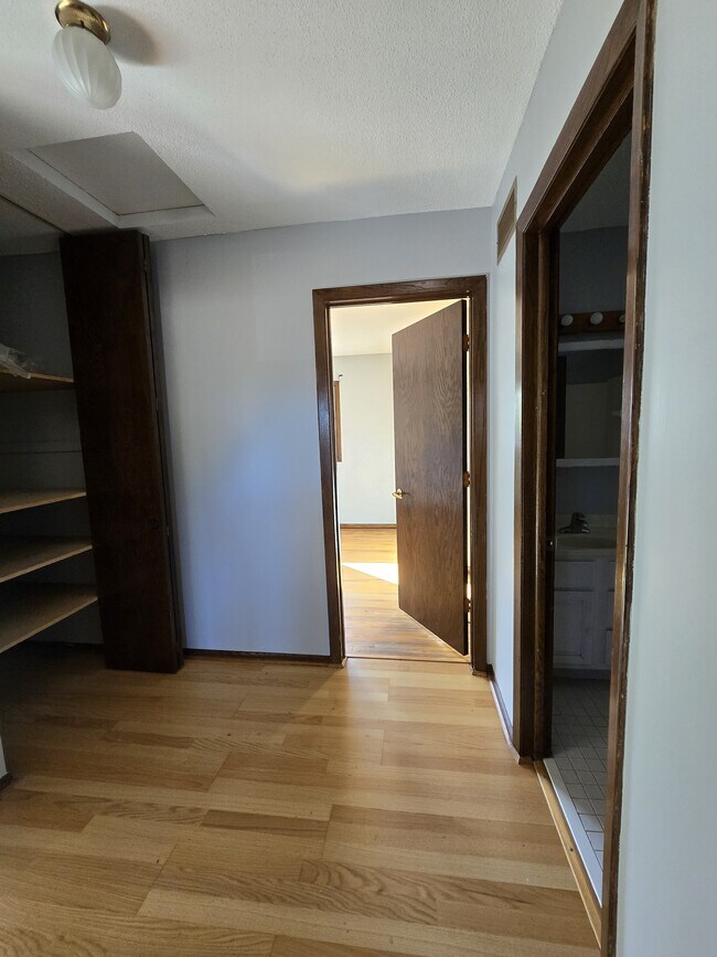 Building Photo - 1551 N Oberlin Cir