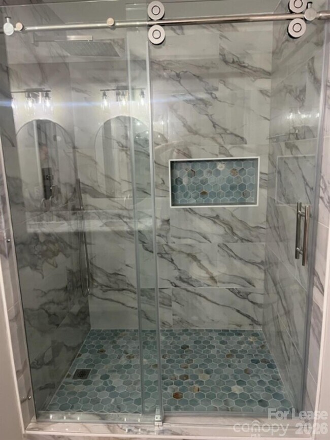 Building Photo - 306 Armour St