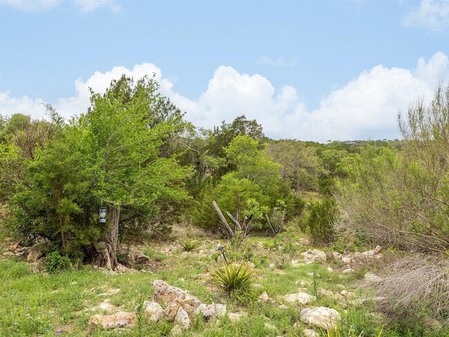 Building Photo - 2591 Spring Valley Dr