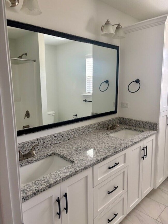 Building Photo - 4 BEDROOM RANCH HOME IN GROVETOWN!