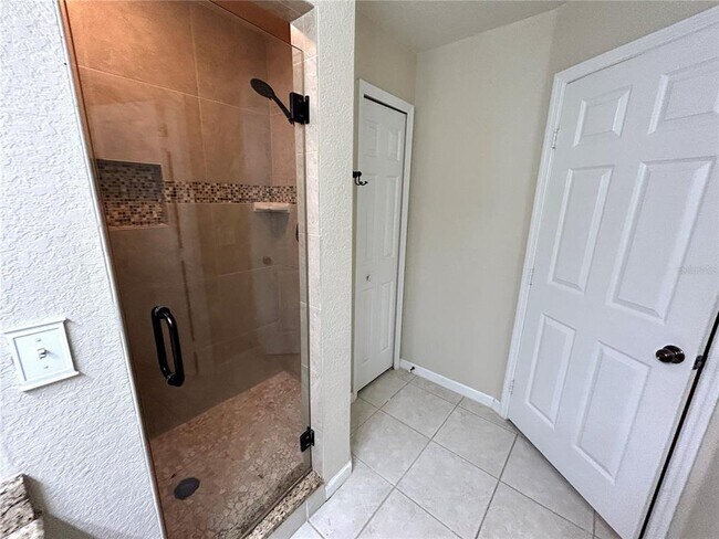 Building Photo - 6211 Ashbury Palms Dr