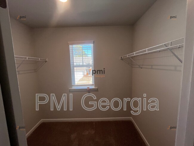 Building Photo - 447 Payne Dr