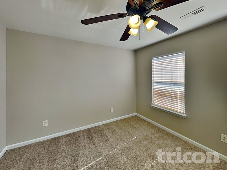 Building Photo - 16123 Raptor Ct