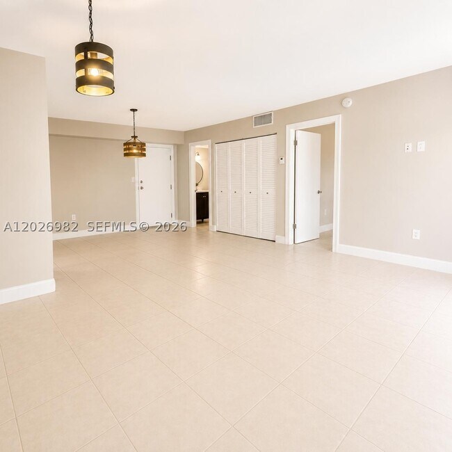 Building Photo - 8335 SW 72nd St