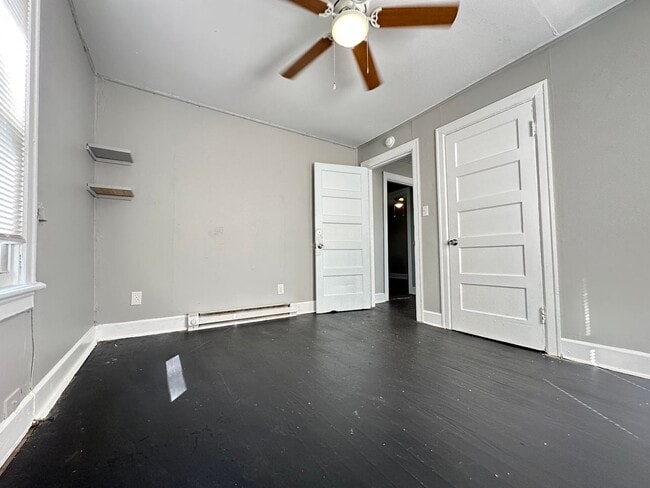 Building Photo - 706 Jackson St