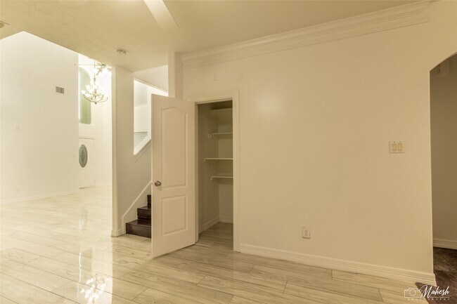 Building Photo - 10904 Panther Ct