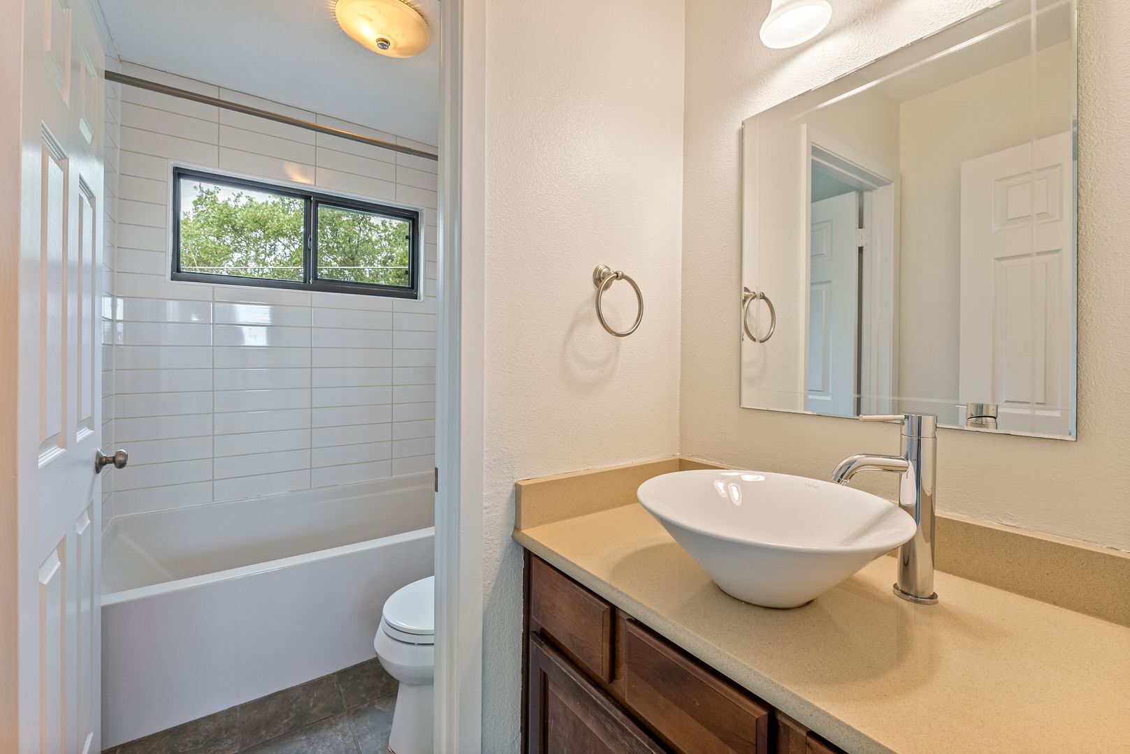 Building Photo - 8302 Bradford Edward Cove