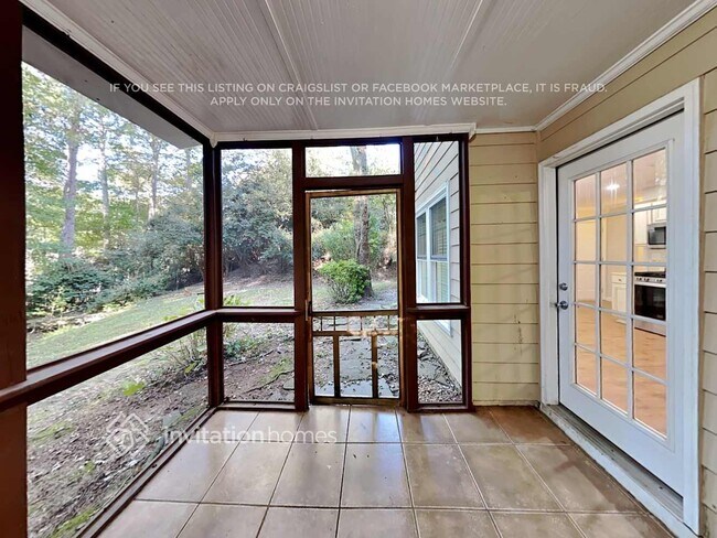 Building Photo - 9008 Mallory Ln