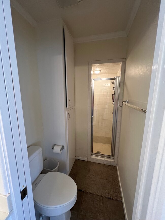 Building Photo - 2204 Boyd Ave