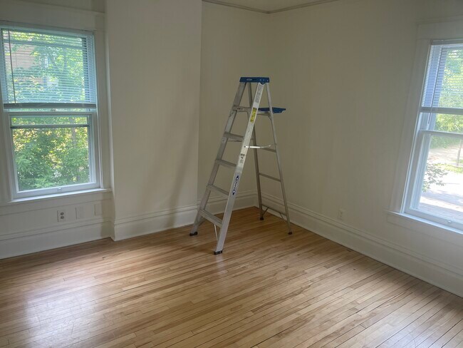 Building Photo - 4325 Xerxes Ave S