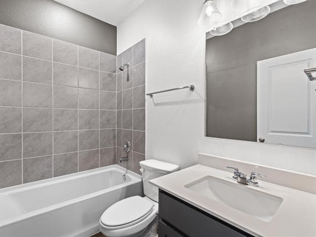 Building Photo - 2219 Primrose Trl