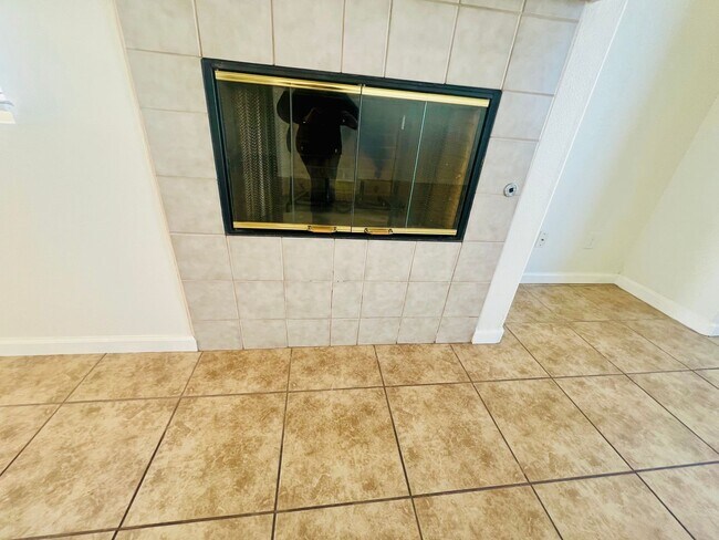 Building Photo - Charming Single-Story 3-Bedroom Home with Bonus Room