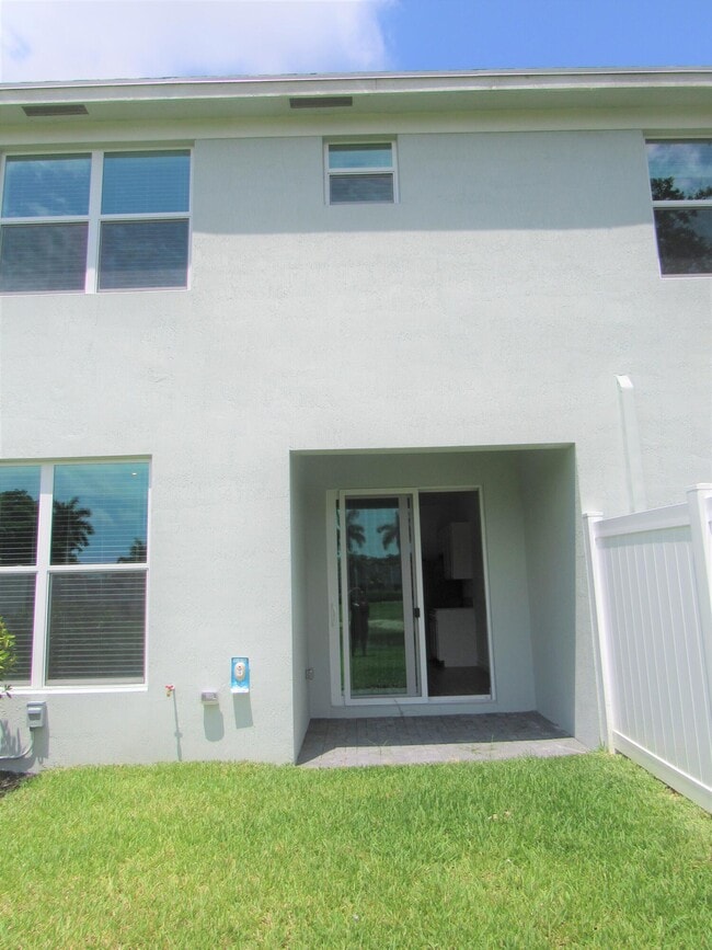 Building Photo - 4332 Pond Lily Ln