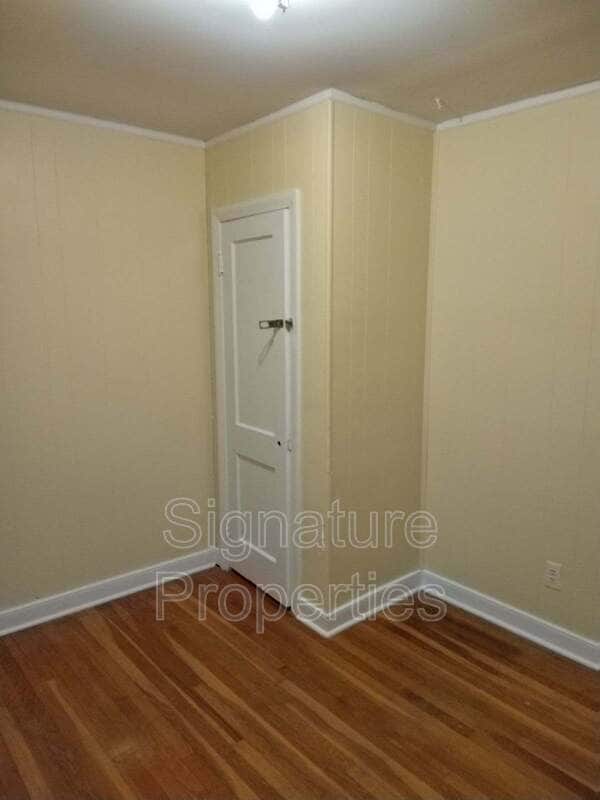 Building Photo - 1206 Tabb Ave