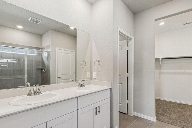Building Photo - 716 Caraway Dr