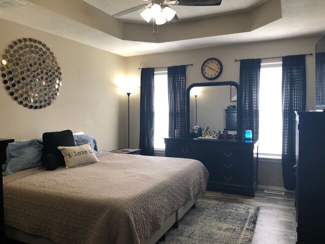 Building Photo - Republic Schools - Gorgeous 4 Bed 2 Bath 2 Car Garage For Rent