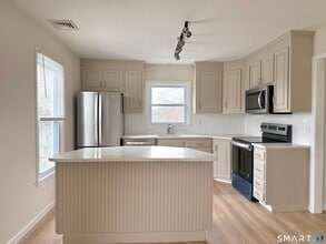 Building Photo - 194 High Ridge Ave